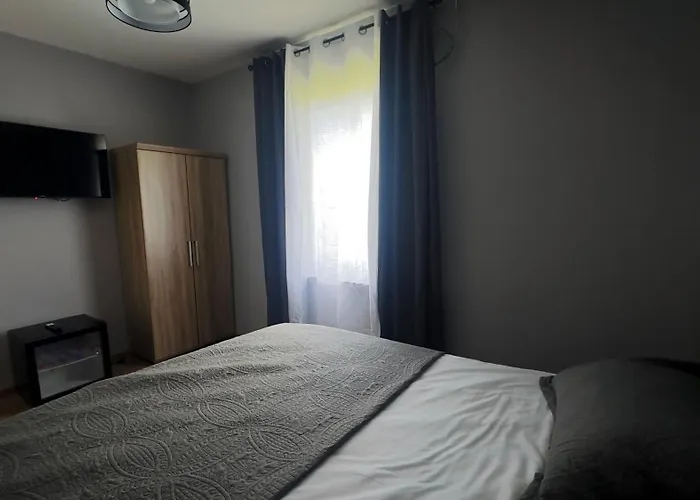 Pensionat Ardenne 3*